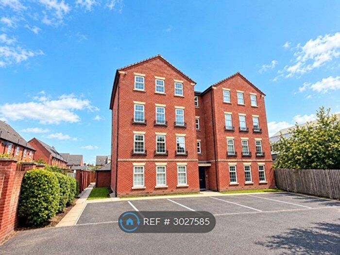 2 Bedroom Flat To Rent In Medlar Croft, Barnsley, S75