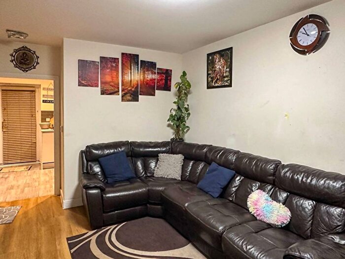 2 Bedroom Terraced House To Rent In Wallingford Way, Berkshire, Maidenhead, SL6