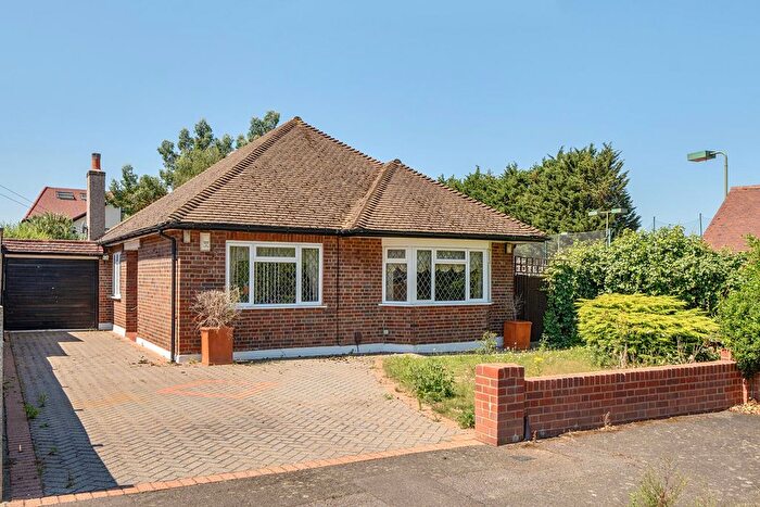 3 Bedroom Detached Bungalow For Sale In Pondfield Road, Bromley, BR2