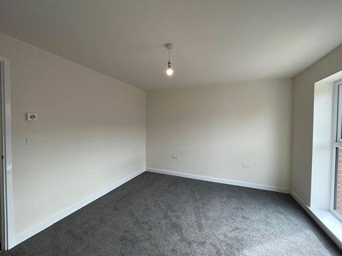 3 Bedroom Property To Rent In Oakwood Drive, Nottingham, NG2