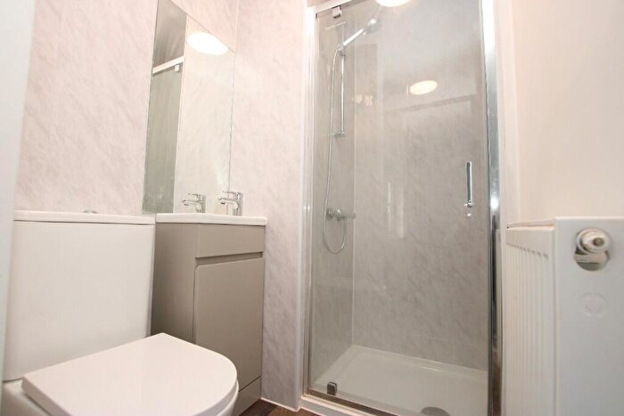 1 Bedroom House Of Multiple Occupation To Rent In Windmill Avenue, Kettering, Northamptonshire, NN16