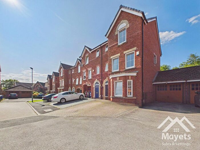 5 Bedroom Semi-Detached House For Sale In Country Mews, Blackburn. Lancs., BB2