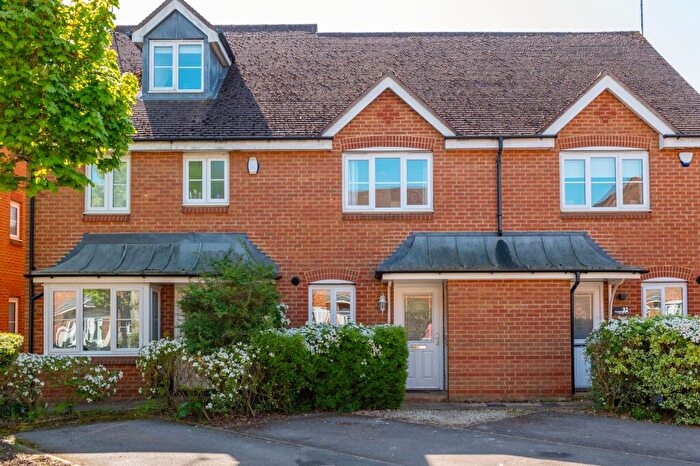 2 Bedroom Terraced House For Sale In Tylehurst Drive, Redhill, RH1