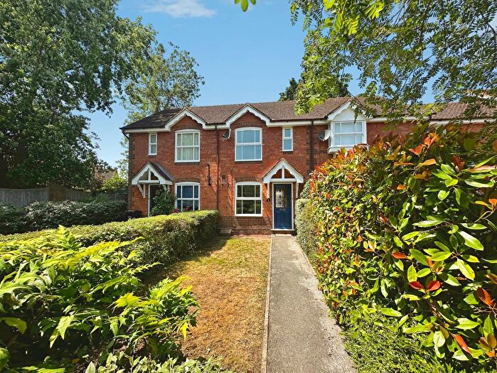 2 Bedroom Terraced House For Sale In St Johns Close, Woodley, Reading, RG5