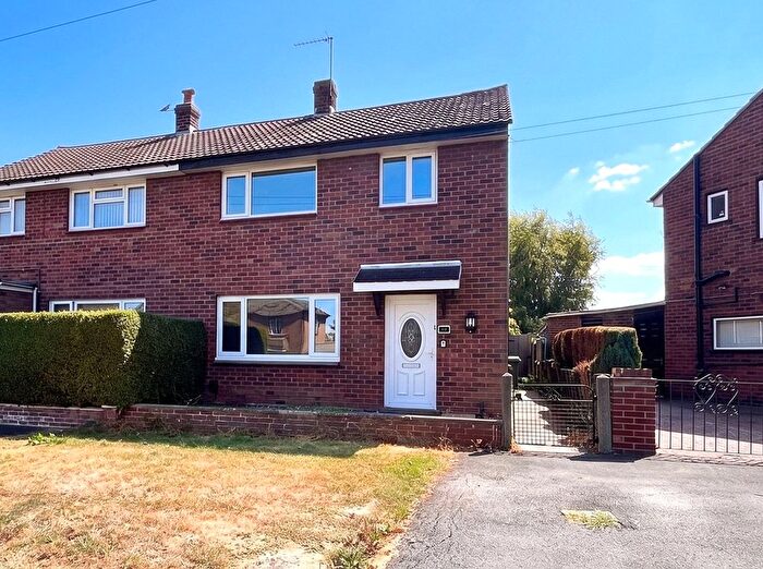 3 Bedroom Semi Detached House For Sale In Meadow Farm Drive, Shrewsbury, Shropshire, SY1