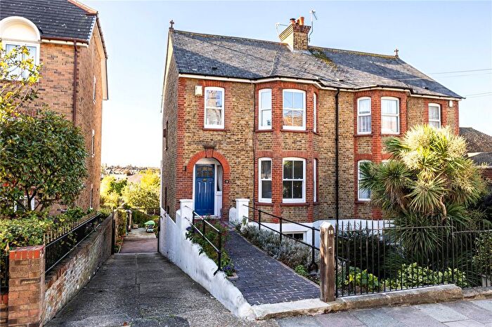 4 Bedroom Semi Detached House For Sale In Old Road East, Gravesend, Kent, DA12