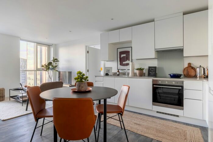 2 Bedroom Flat To Rent In Strand Street, Liverpool, L1