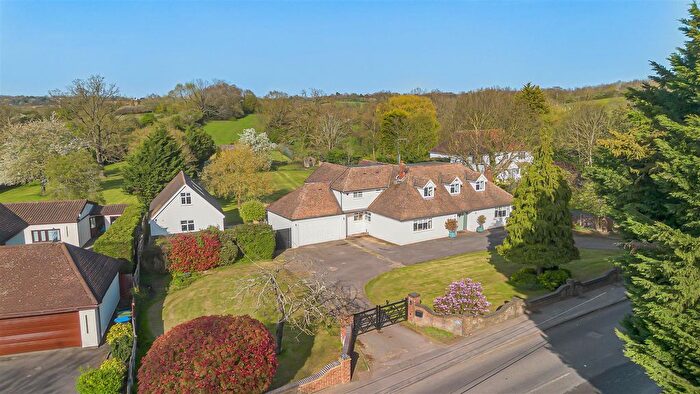 5 Bedroom Detached House For Sale In Middle Street, Nazeing, EN9