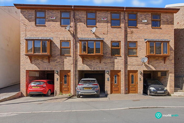 2 Bedroom Town House For Sale In Kendal Road, Hillsborough, Sheffield, S6
