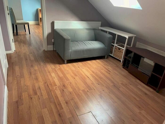 2 Bedroom Flat To Rent In Cranbrook Road, Ilford, IG6