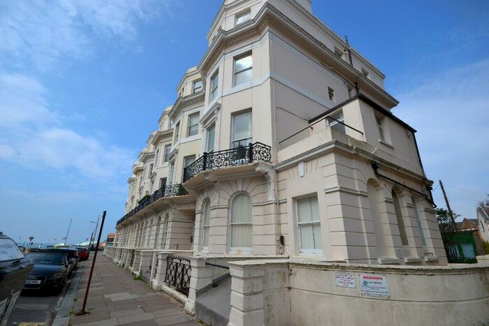 1 Bedroom Flat To Rent In St. Aubyns, Hove, East Sussex, BN3