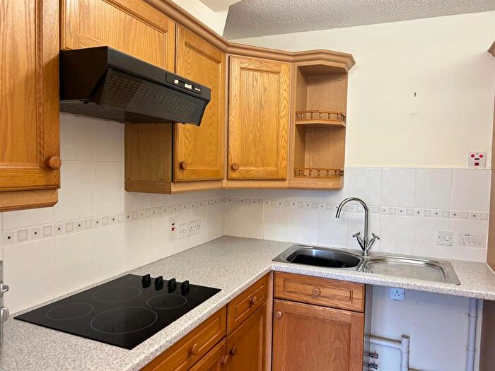 1 Bedroom Apartment For Sale In Fairacres Road, Didcot, OX11