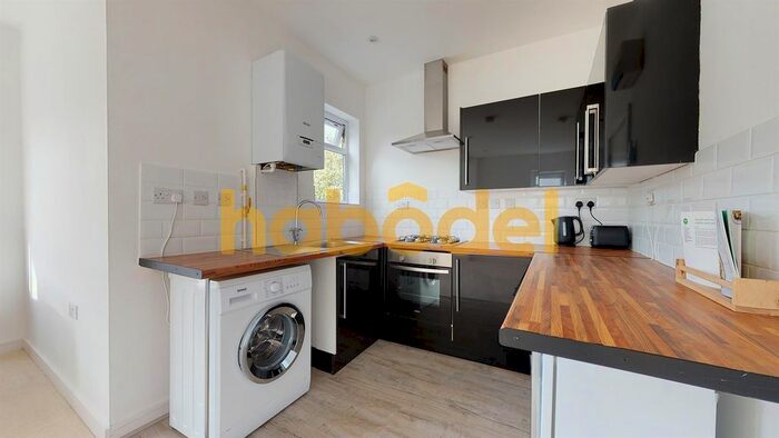 Studio To Rent In Havelock Road, Croydon, London, CR0