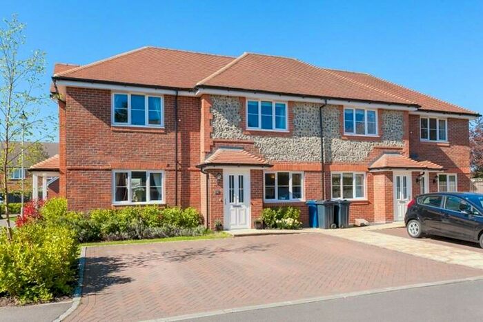 2 Bedroom House To Rent In Brandon Mead, Chesham, HP5