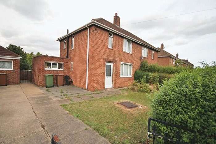 2 Bedroom Semi-Detached House For Sale In Runswick Road, Grimsby, DN32