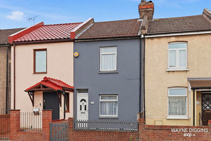2 Bedroom Terraced House For Sale In London Road, Grays, RM20
