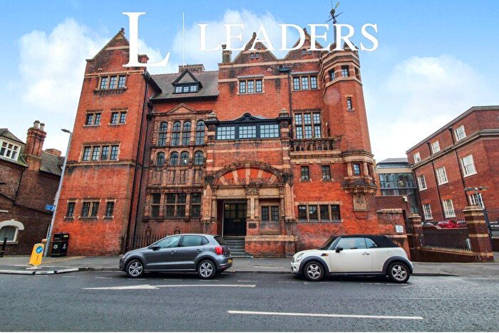 1 Bedroom Flat To Rent In Sansome Walk, Worcester, Worcestershire, WR1
