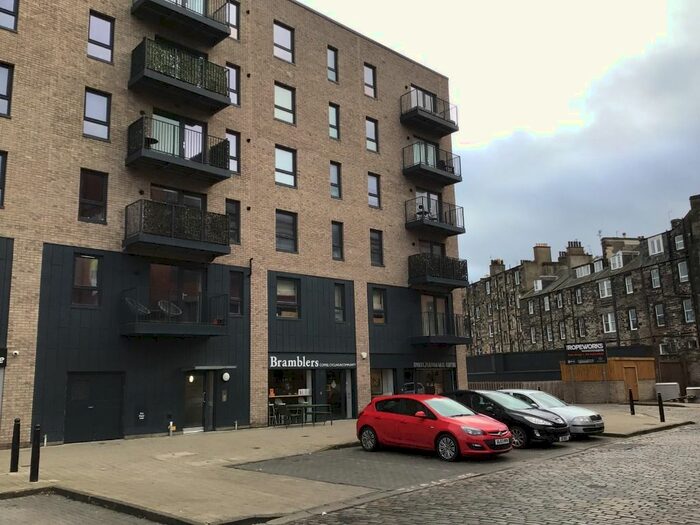 2 Bedroom Flat To Rent In Salamander Place, Leith, Edinburgh, EH6