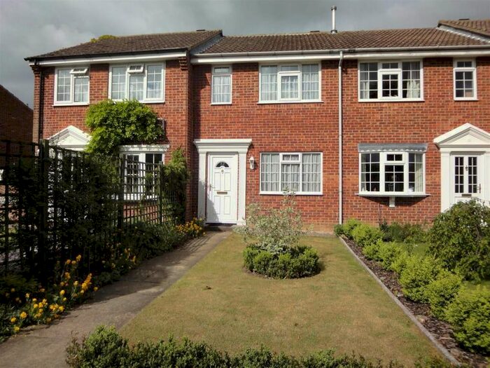 3 Bedroom Town House To Rent In Barons Crescent, Copmanthorpe, York, YO23