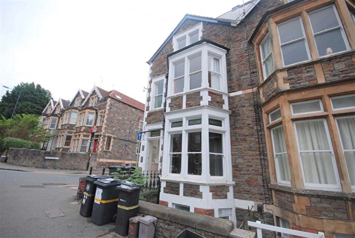 10 Bedroom End Of Terrace House To Rent In Hampton Road, BS6