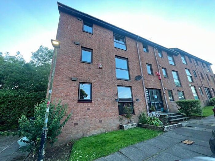 2 Bedroom Flat For Sale In Gallacher Avenue, Paisley, PA2