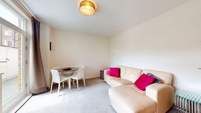 2 Bedroom Flat To Rent In Crawford Street, London, W1H
