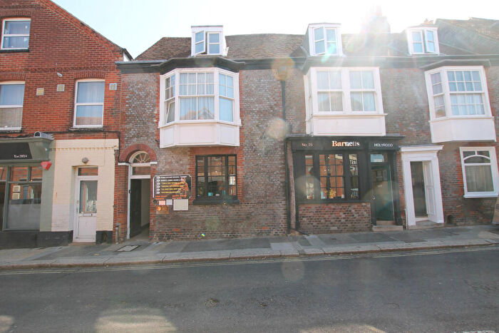 2 Bedroom Apartment To Rent In Holyrood Street, Newport, Isle Of Wight, PO30
