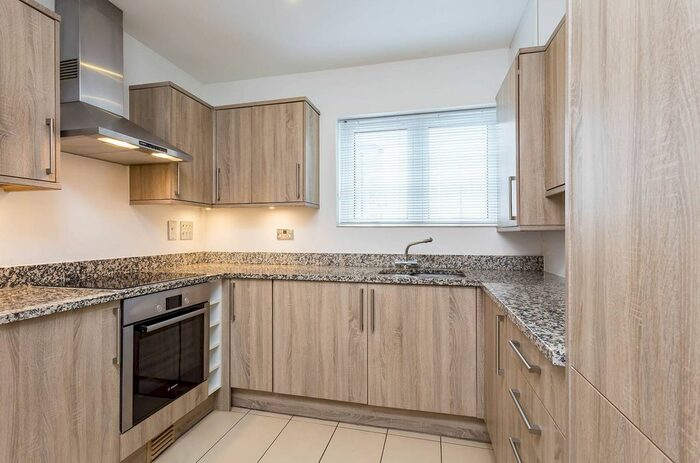 4 Bedroom Flat To Rent In Caldwell Close, Woolwich, London, SE18