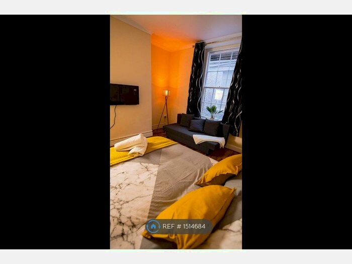 Studio To Rent In River Street, Truro, TR1