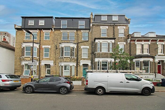 2 Bedroom Flat To Rent In Allison Road, Acton, W3