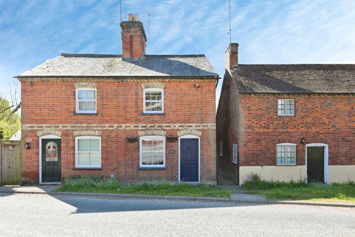 2 Bedroom Semi-Detached House For Sale In Lemsford Village, Lemsford, Welwyn Garden City, AL8