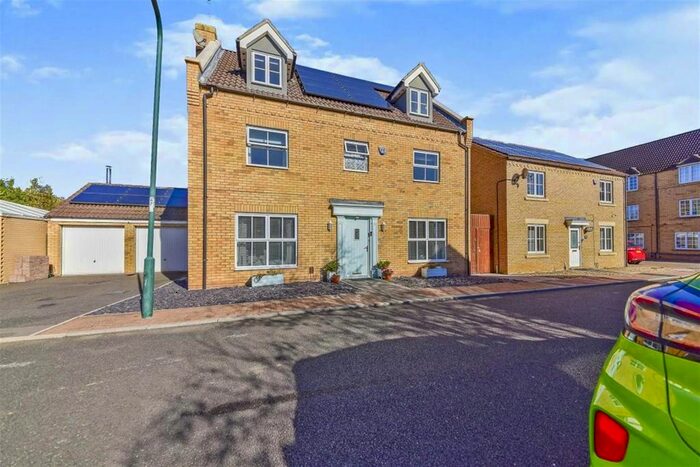 5 Bedroom Property To Rent In Bailey Way, Peterborough, PE2