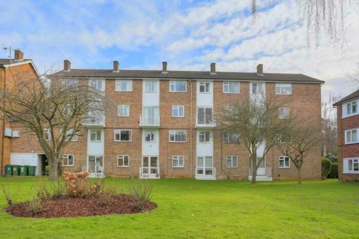 1 Bedroom Apartment To Rent In The Ridgeway, AL4