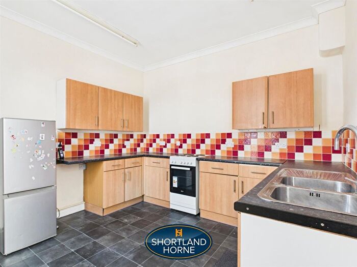 3 Bedroom End Terrace House To Rent In Latham Road, Earlsdon, Coventry, CV5