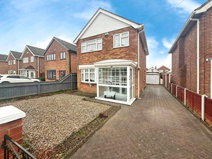 3 Bedroom Detached House For Sale In Amesbury Avenue, Grimsby, Lincolnshire, DN33