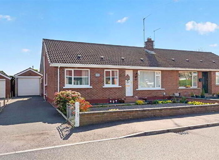 3 Bedroom Semi-detached Bungalows For Sale In Thistlemount Park, Lisburn, BT28