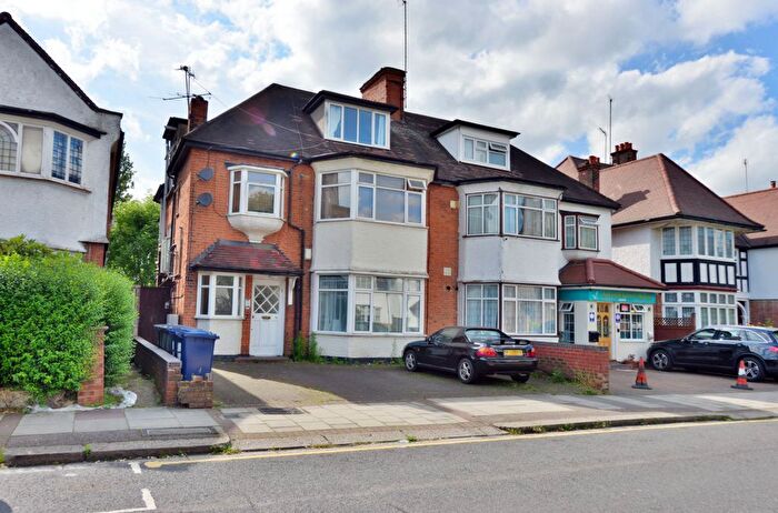 1 Bedroom Flat To Rent In West Heath Drive, Golders Green, NW11