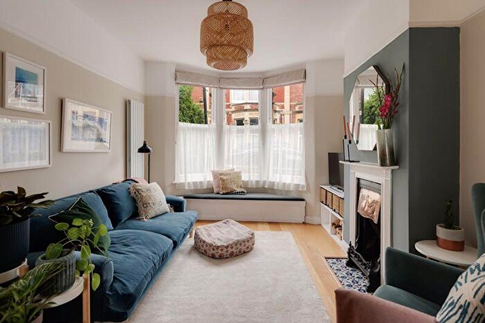 2 Bedroom Terraced House For Sale In Hill View | Clifton, BS8