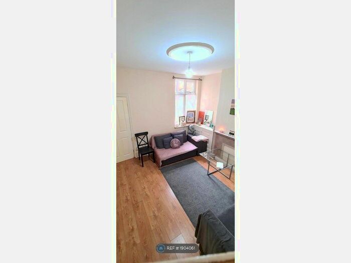 3 Bedroom Terraced House To Rent In Osmaston Road, Leicester, LE5