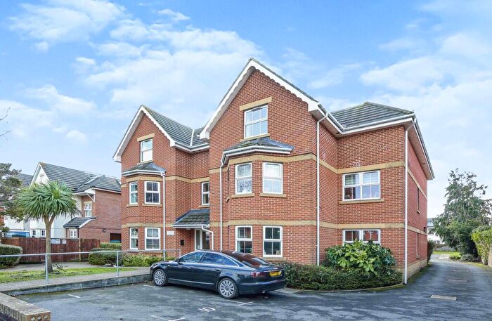 2 Bedroom Flat To Rent In Lowther Road, Bournemouth, BH8