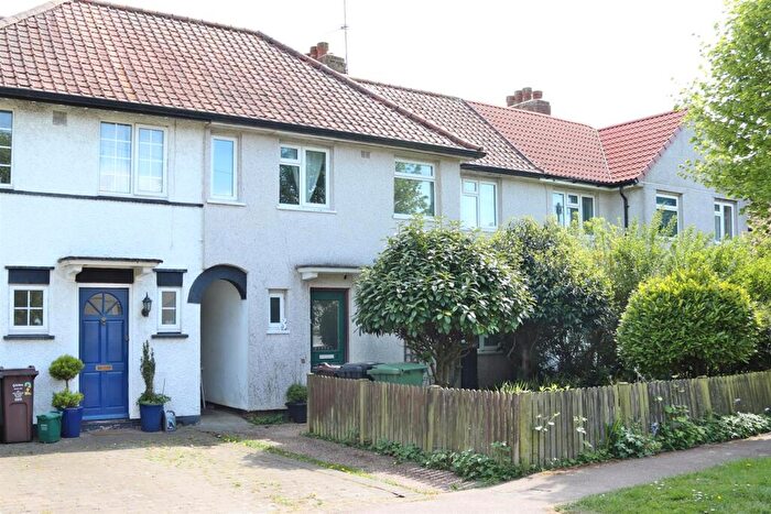 3 Bedroom House For Sale In Springfield Road, Smallford, St. Albans, AL4