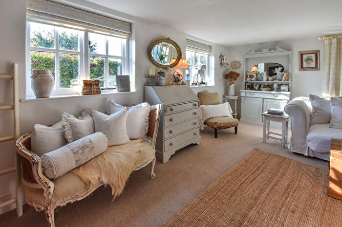 3 Bedroom Cottage For Sale In Main Street, Hickling, LE14
