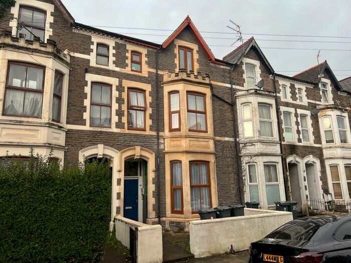 2 Bedroom Apartment To Rent In Claude Road, Cardiff, CF24