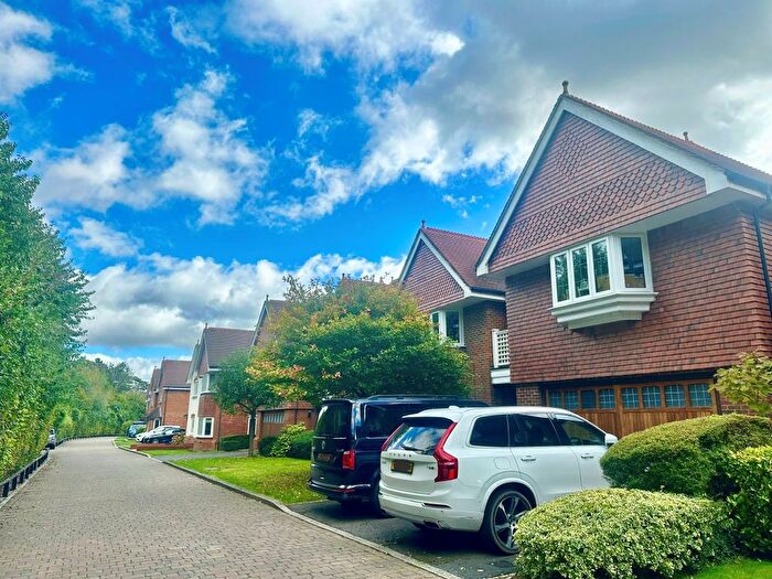 5 Bedroom Property To Rent In Eggleton Drive, Tring, Hertfordshire, HP23