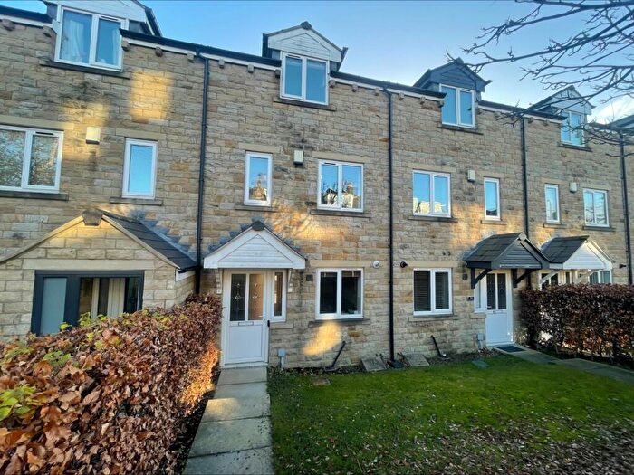 4 Bedroom House To Rent In Horsforth, Leeds, LS18