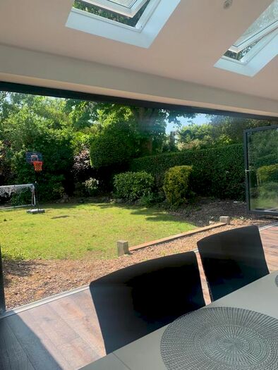 5 Bedroom Semi-Detached House To Rent In Mount Nod Road, Streatham, SW16