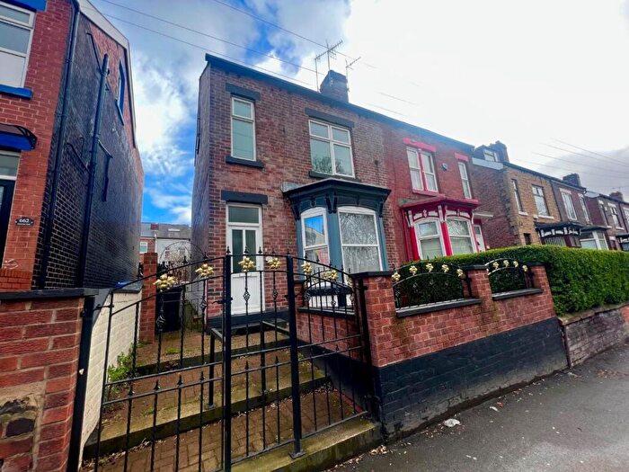 3 Bedroom Semi Detached House To Rent In Barnsley Road, Sheffield, S5