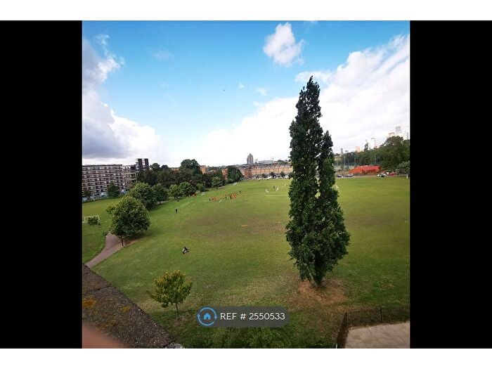 3 Bedroom Flat To Rent In Walters House, London, SE17