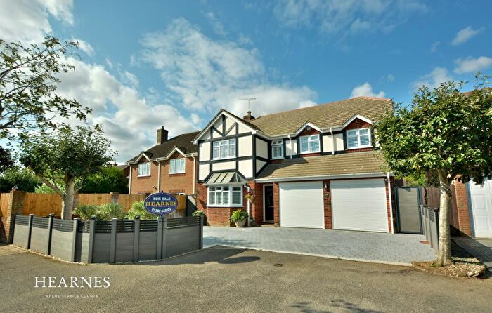 4 Bedroom Detached House For Sale In Railway Drive, Sturminster Marshall, BH21