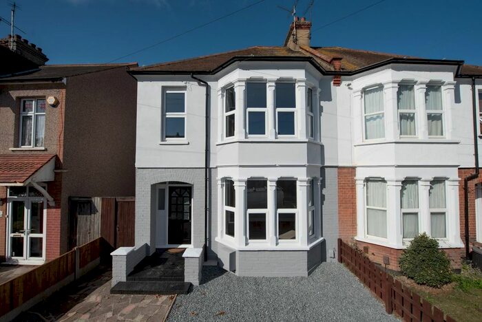 3 Bedroom Semi-Detached House To Rent In Hamstel Road, Southend-On-Sea, SS2
